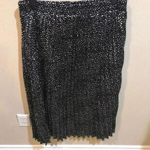 Black and White Polka Dot Pleated and Lined Elastic Waist Midi Skirt-L